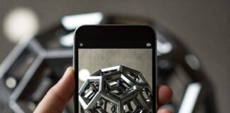 Zoom In! The Best Camera Phones for Incredible Close-Ups Smartphone Zoom Detail